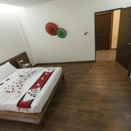 Hotel Queen Jamadevi Mawlamyine Buitenkant foto