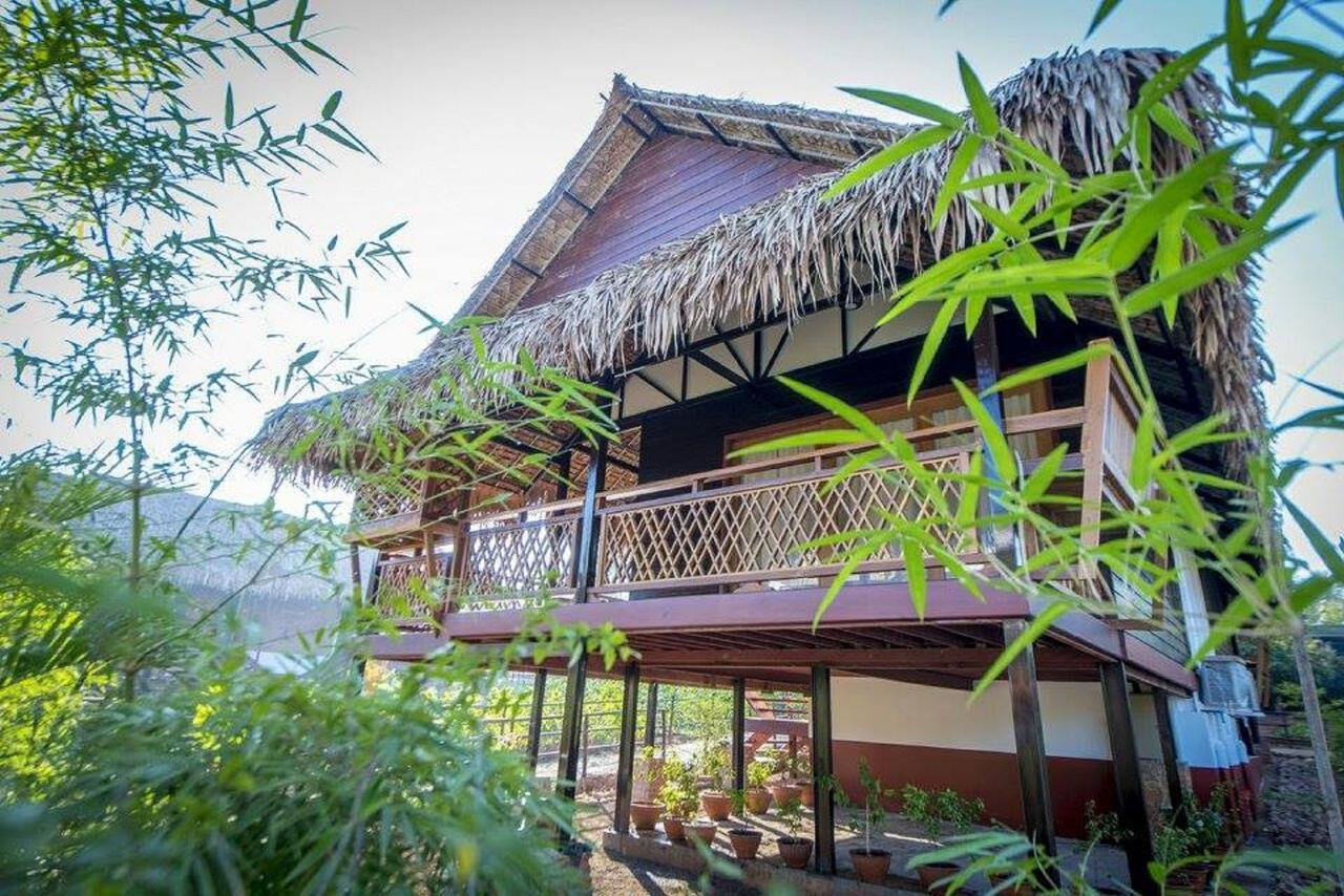 Hotel Queen Jamadevi Mawlamyine Buitenkant foto