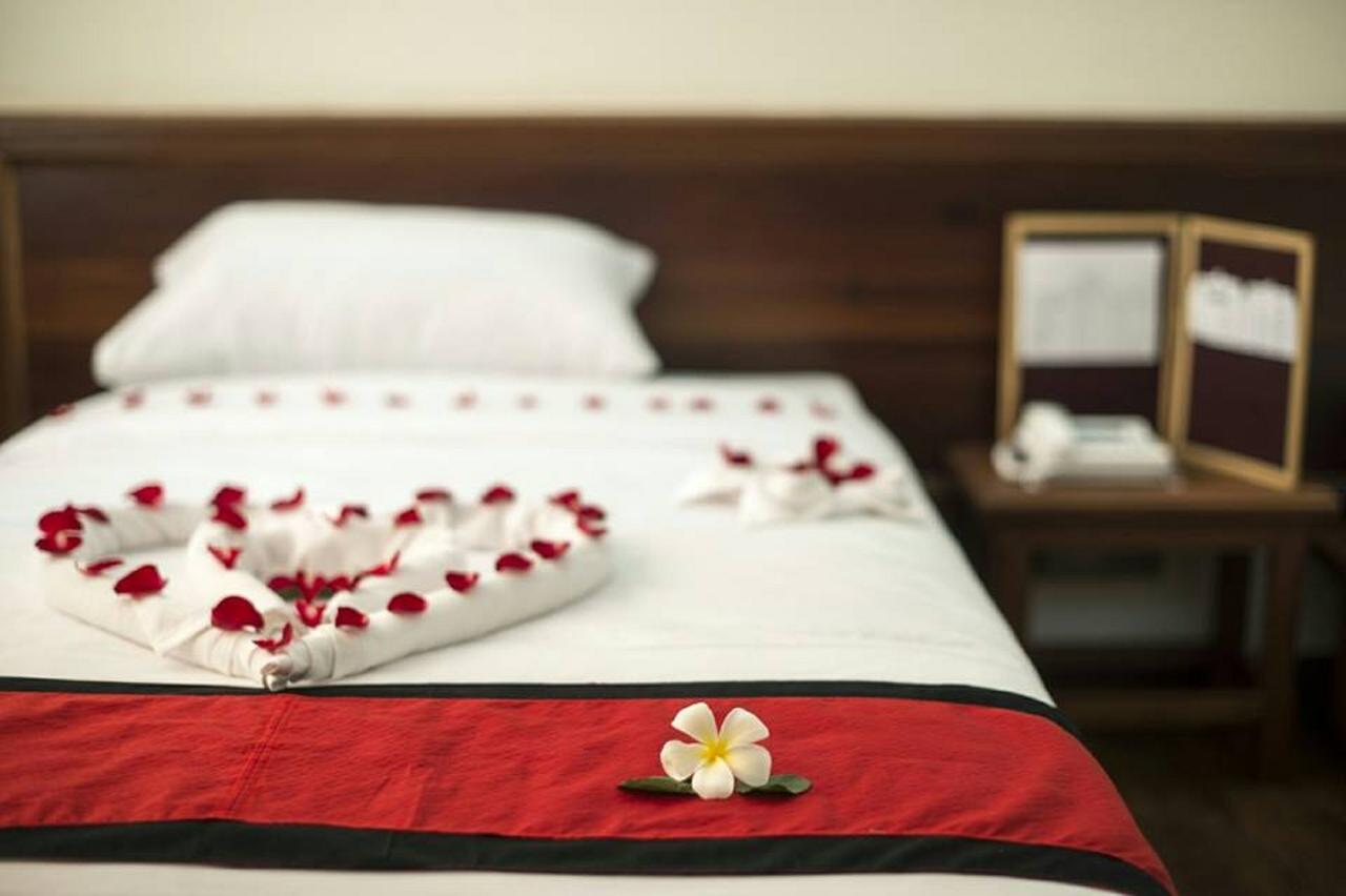 Hotel Queen Jamadevi Mawlamyine Buitenkant foto