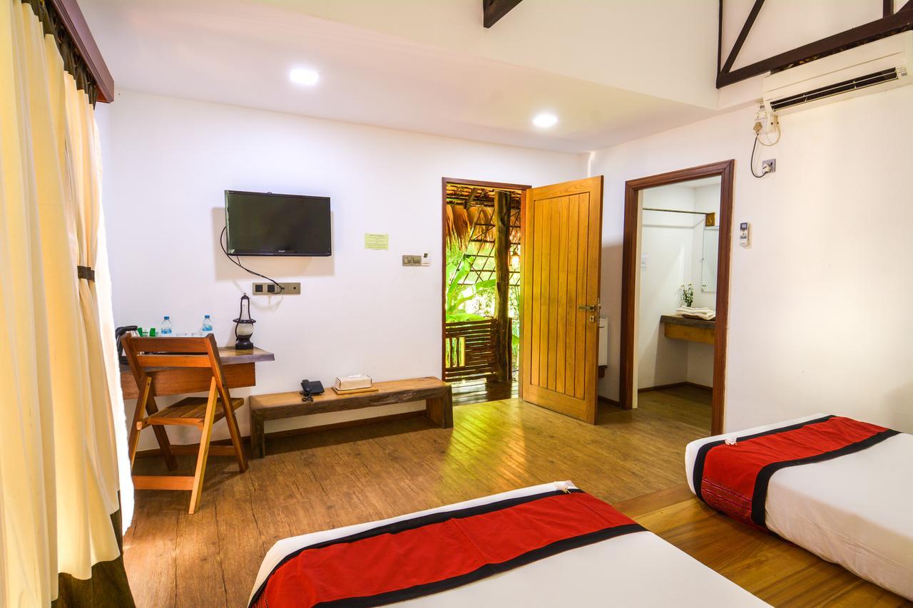 Hotel Queen Jamadevi Mawlamyine Buitenkant foto