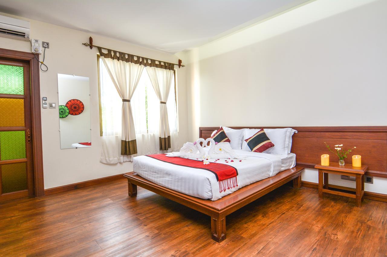 Hotel Queen Jamadevi Mawlamyine Buitenkant foto