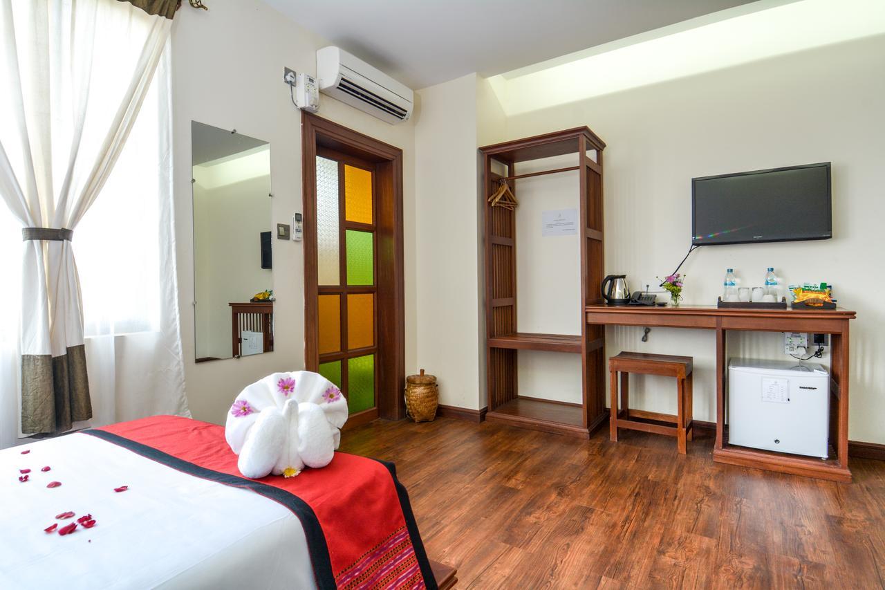 Hotel Queen Jamadevi Mawlamyine Buitenkant foto