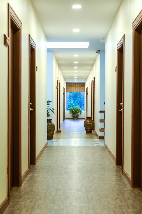 Hotel Queen Jamadevi Mawlamyine Buitenkant foto
