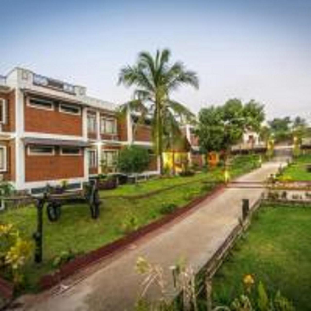 Hotel Queen Jamadevi Mawlamyine Buitenkant foto